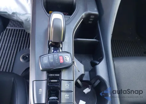 2023 Toyota Crown Limited из США, поврежденный, VIN JTDAAAAF7P3017526